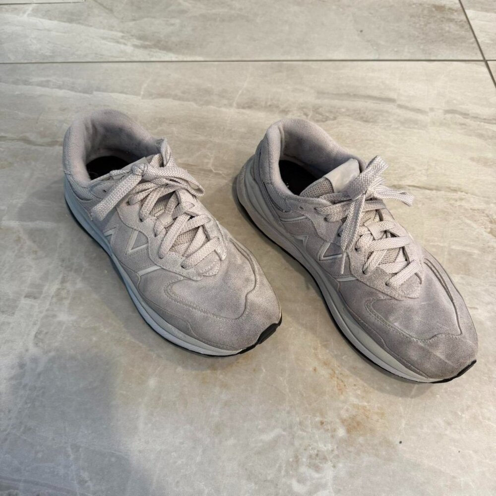 Beige New Balance 57/40 trainers